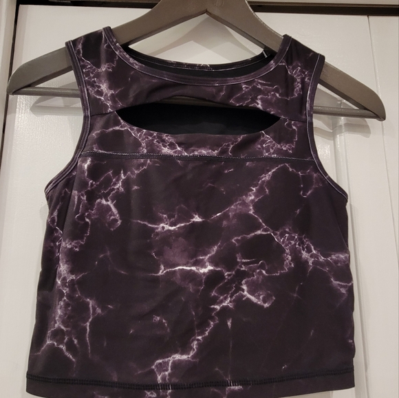 Buff bunny marble cropped tank - Picture 7 of 10